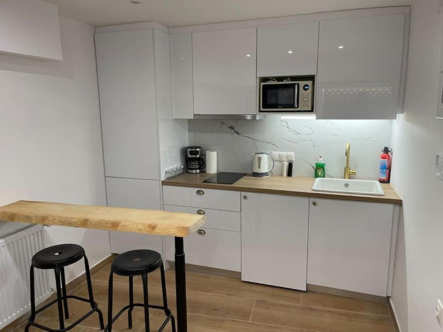 Hideaway Boutique Apartment Athens Ngoại thất bức ảnh