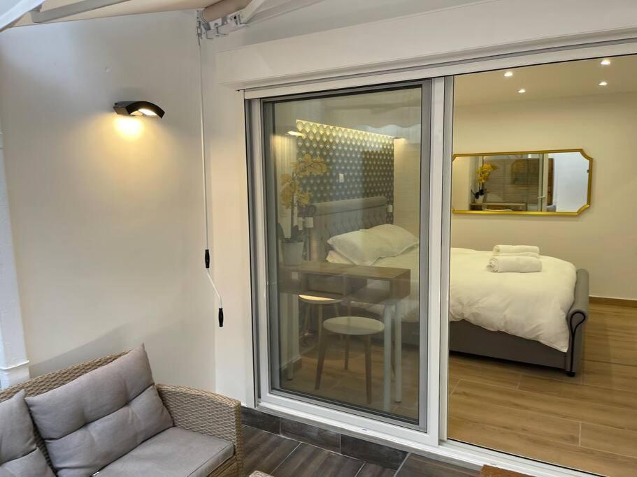 Hideaway Boutique Apartment Athens Ngoại thất bức ảnh